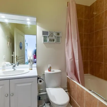 Warm 100m From Place Morny And Port *