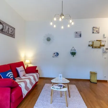 Warm 100m From Place Morny And Port Appartement