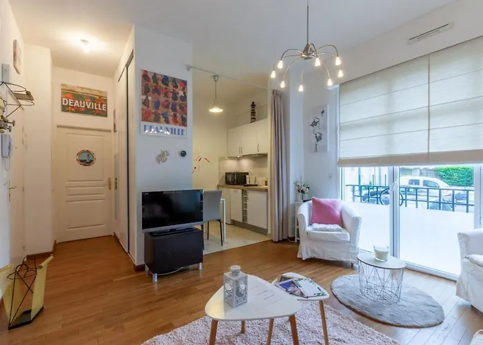 Warm 100m From Place Morny And Port Deauville