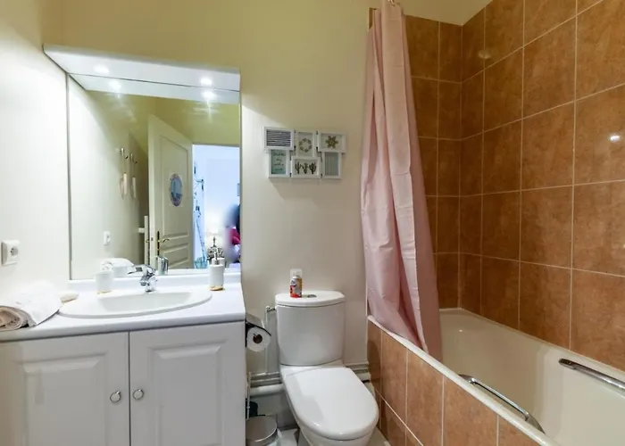 Warm 100m From Place Morny And Port *