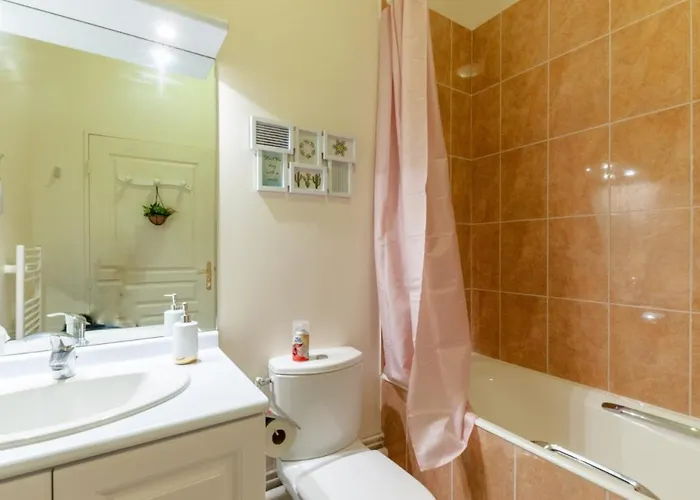 Apartment Warm 100m From Place Morny And Port Deauville